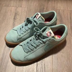 Nike Supreme SB Blazer Low GT